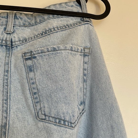 Forever 21 light blue straight leg jeans. - Picture 2 of 5